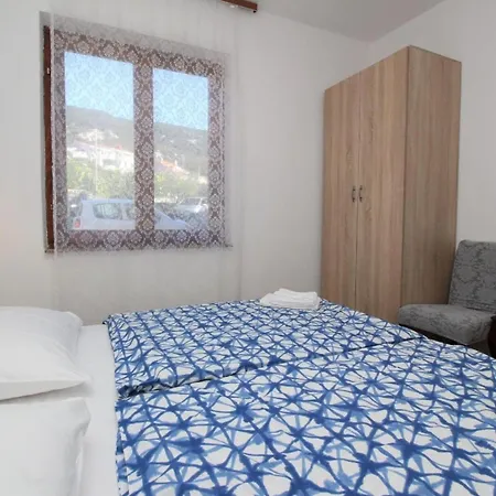 Charmante In Mit Eigener Terrasse Apartment Baska (Krk)
