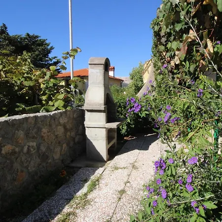 Charmante In Mit Eigener Terrasse Apartment Baska (Krk)
