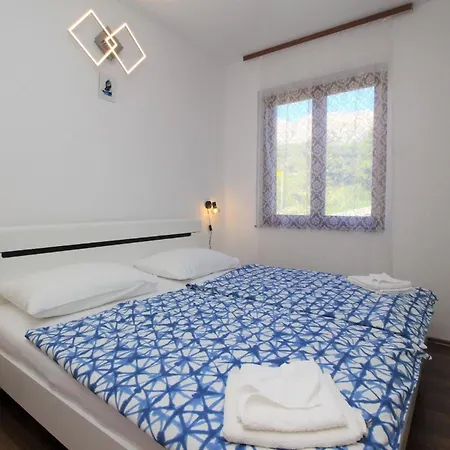 Apartment Charmante In Mit Eigener Terrasse